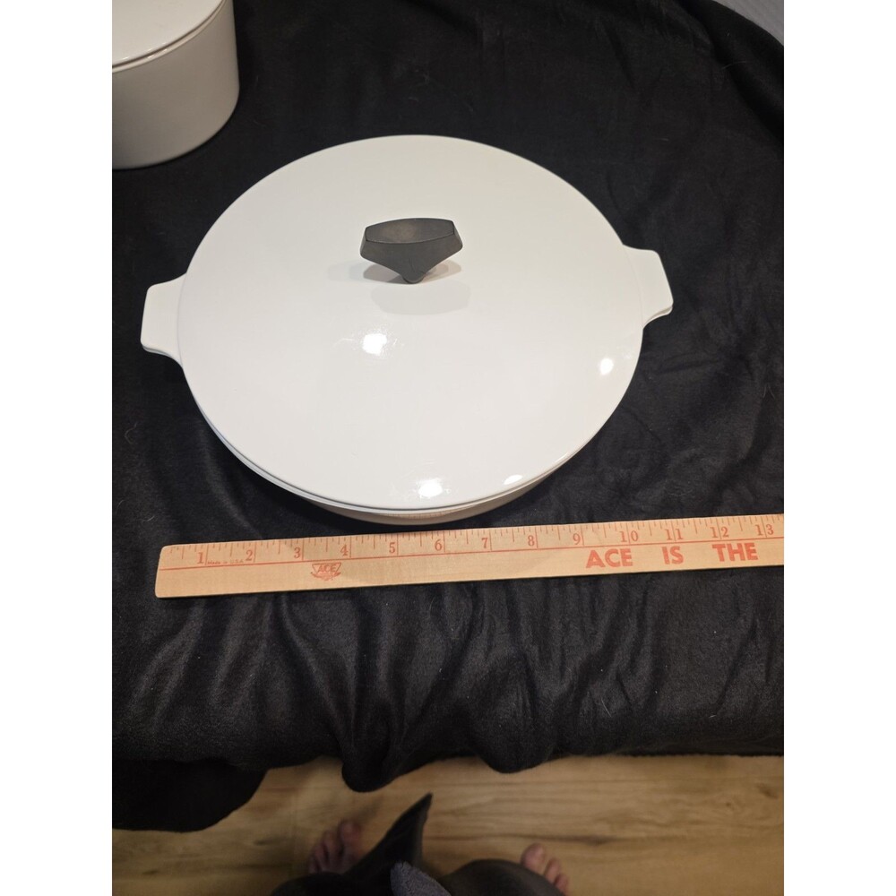 corning ware vintage B-1 3/4 QT And B-10-B‎ 10" Skillet With Lids - Picture 10 of 16